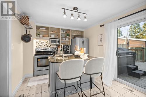 68 Third Avenue, Oshawa, ON - Indoor Photo Showing Kitchen