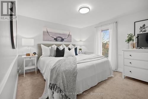 68 Third Avenue, Oshawa, ON - Indoor Photo Showing Bedroom