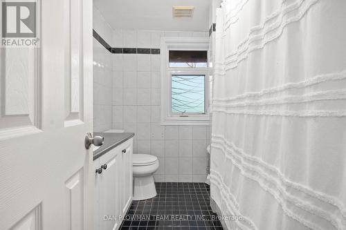 68 Third Avenue, Oshawa, ON - Indoor Photo Showing Bathroom