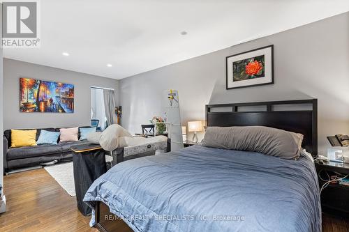 489 Chiddington Avenue, London, ON - Indoor Photo Showing Bedroom