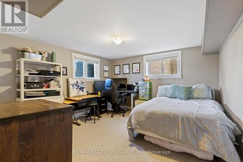 489 Chiddington Avenue, London, ON - Indoor Photo Showing Bedroom