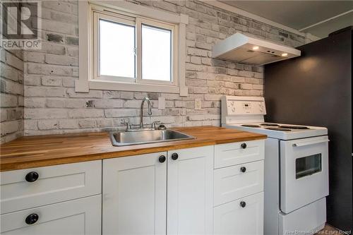 325 Colin Avenue, Saint John, NB - Indoor Photo Showing Kitchen