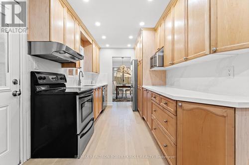 31 York Hill Boulevard, Vaughan, ON - Indoor Photo Showing Kitchen