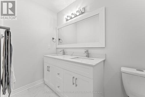 31 York Hill Boulevard, Vaughan, ON - Indoor Photo Showing Bathroom