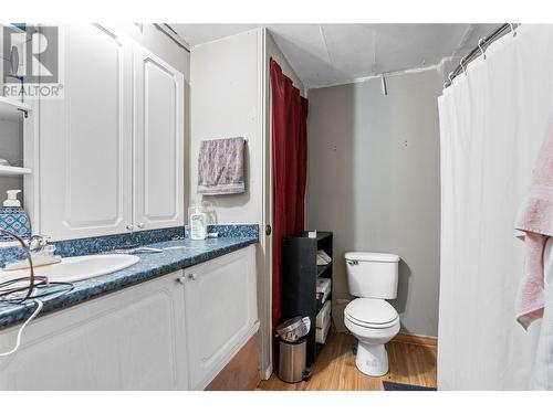 In-law Suite - 3298 Upper Mcleod Road, Armstrong, BC - Indoor Photo Showing Bathroom