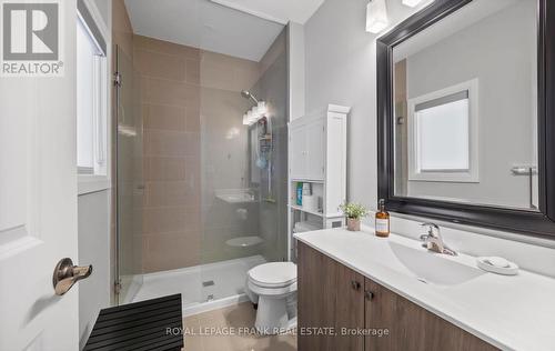 16028 Simcoe Street, Scugog (Port Perry), ON - Indoor Photo Showing Bathroom