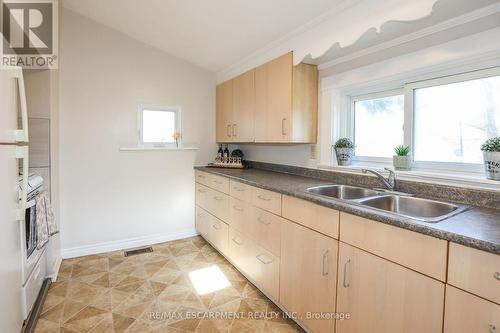 4 Mildred Avenue, St. Catharines, ON - Indoor Photo Showing Kitchen With Double Sink