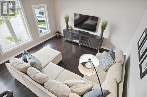 430 Black Drive, Milton, ON - Indoor Photo Showing Living Room