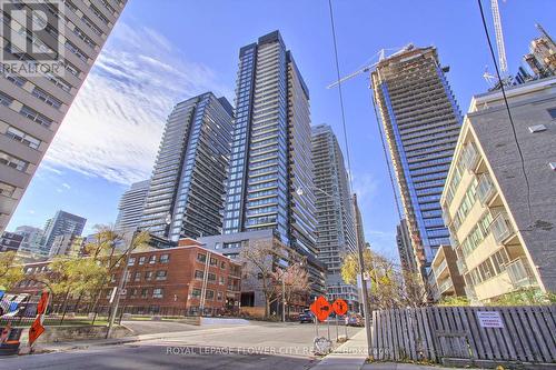 706 - 117 Broadway Avenue, Toronto, ON - Outdoor With Facade