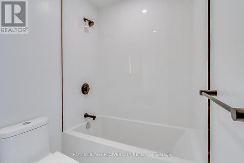 706 - 117 Broadway Avenue, Toronto, ON - Indoor Photo Showing Bathroom