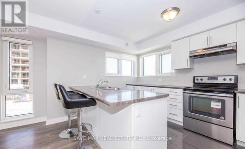 103 - 100 Dufay Road, Brampton, ON - Indoor Photo Showing Kitchen