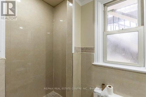 196 Ross Street E, Welland, ON - Indoor Photo Showing Bathroom