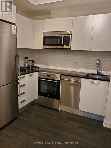 2003 - 42 Charles Street E, Toronto, ON - Indoor Photo Showing Kitchen