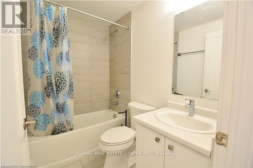 D1 - 10 Palace Street, Kitchener, ON - Indoor Photo Showing Bathroom