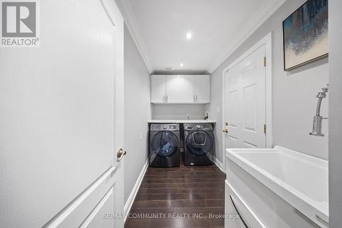 117 Sleepy Hollow Place, Whitby, ON - Indoor Photo Showing Laundry Room