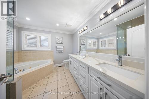 117 Sleepy Hollow Place, Whitby, ON - Indoor Photo Showing Bathroom