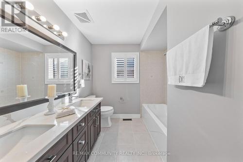 117 Sleepy Hollow Place, Whitby, ON - Indoor Photo Showing Bathroom