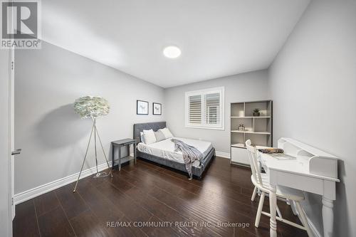 117 Sleepy Hollow Place, Whitby, ON - Indoor Photo Showing Bedroom