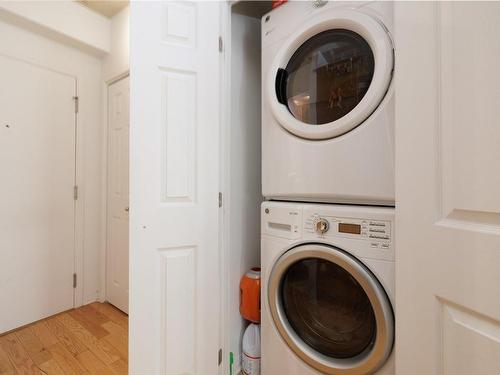 Laundry room - 714-1235 Rue Bishop, Montréal (Ville-Marie), QC - Indoor Photo Showing Laundry Room