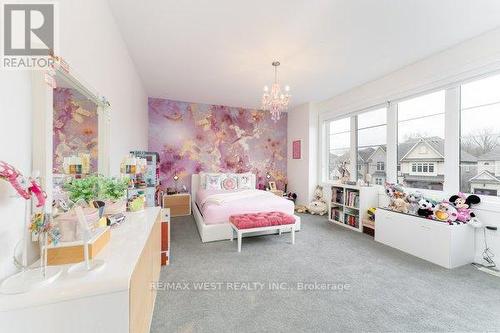 6 Forest Grove Court, Aurora, ON - Indoor Photo Showing Bedroom