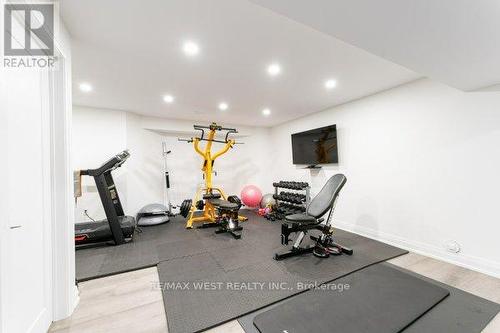 6 Forest Grove Court, Aurora, ON - Indoor Photo Showing Gym Room