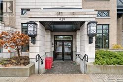 326 - 429 KENT STREET  Ottawa, ON K2P 1B5