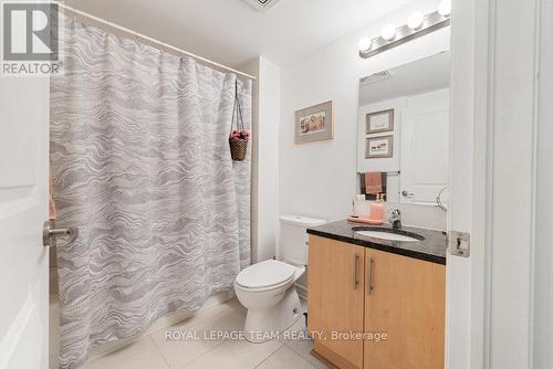 326 - 429 Kent Street, Ottawa, ON - Indoor Photo Showing Bathroom