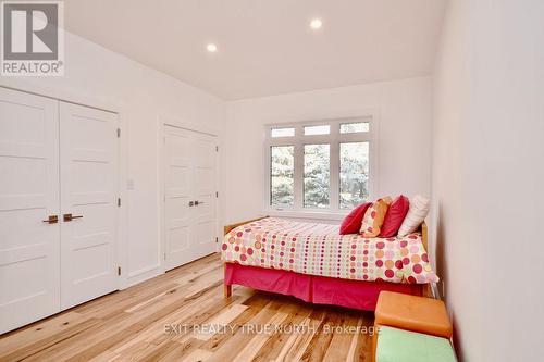 57 Glenhuron Drive, Springwater, ON - Indoor Photo Showing Bedroom