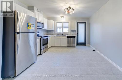 10 River Run, Collingwood, ON - Indoor Photo Showing Kitchen