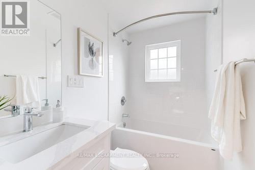 5470 Randolph Crescent, Burlington, ON - Indoor Photo Showing Bathroom