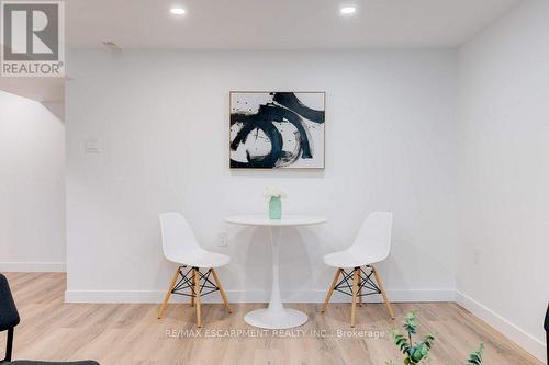 5470 Randolph Crescent, Burlington, ON - Indoor Photo Showing Dining Room