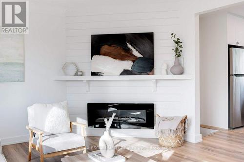 5470 Randolph Crescent, Burlington, ON - Indoor Photo Showing Living Room With Fireplace