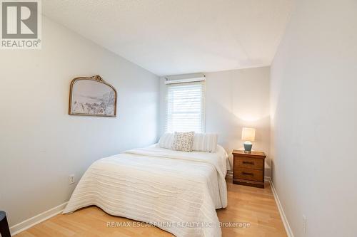 27 - 2185 Fairchild Boulevard, Burlington, ON - Indoor Photo Showing Bedroom