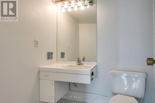 1612 - 2045 Lake Shore Boulevard W, Toronto, ON - Indoor Photo Showing Bathroom