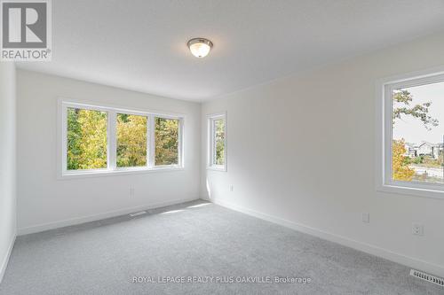 1430 Rose Way, Milton, ON - Indoor Photo Showing Other Room