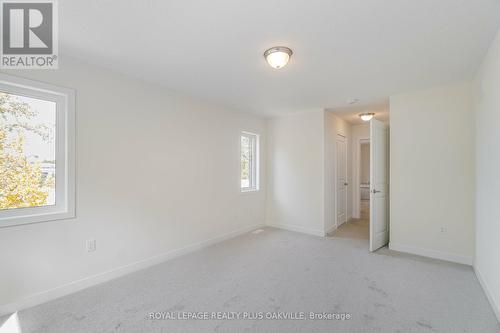 1430 Rose Way, Milton, ON - Indoor Photo Showing Other Room