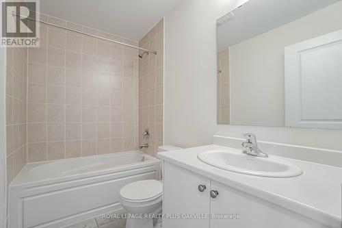 1430 Rose Way, Milton, ON - Indoor Photo Showing Bathroom