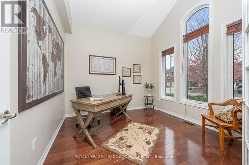 10 Orchid Avenue, Halton Hills, ON - Indoor Photo Showing Other Room