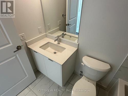 1003 - 204 Burnhamthorpe Road E, Mississauga, ON - Indoor Photo Showing Bathroom