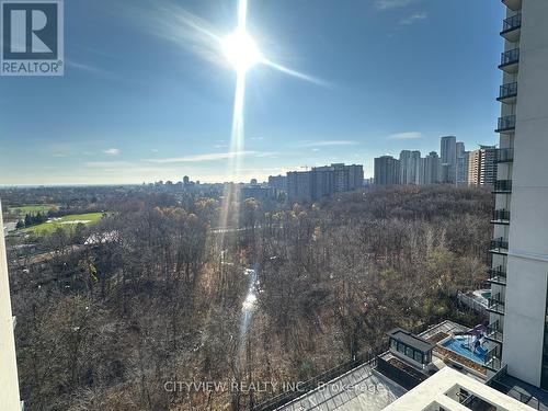 1003 - 204 Burnhamthorpe Road E, Mississauga, ON - Outdoor With View