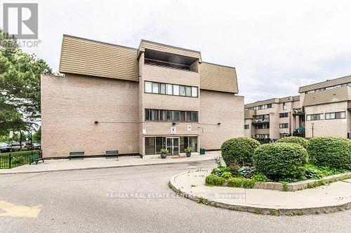 124 - 2095 Roche Court, Mississauga, ON - Outdoor