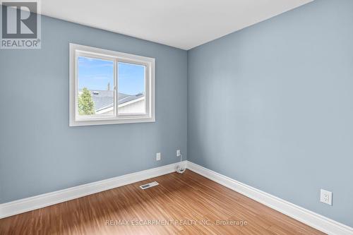 1480 Clinton Court, Burlington, ON - Indoor Photo Showing Other Room