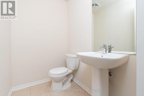 202 - 1150 Briar Hill Avenue, Toronto, ON - Indoor Photo Showing Bathroom