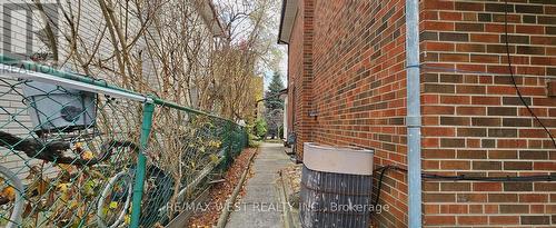 18 Richgrove Drive, Toronto, ON - Indoor