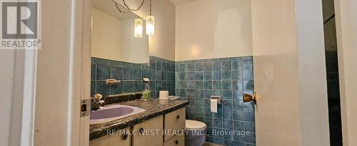 18 Richgrove Drive, Toronto, ON - Indoor Photo Showing Bathroom