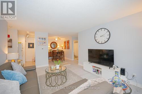 224 - 1450 Glen Abbey Gate, Oakville, ON - Indoor Photo Showing Living Room