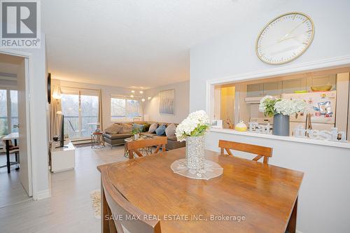 224 - 1450 Glen Abbey Gate, Oakville, ON - Indoor Photo Showing Dining Room