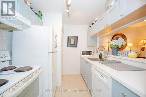 224 - 1450 Glen Abbey Gate, Oakville, ON - Indoor Photo Showing Kitchen