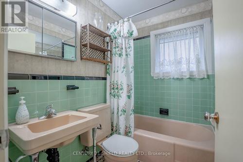 1404 Boyd Street, Cornwall, ON - Indoor Photo Showing Bathroom