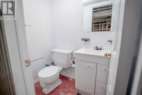 1404 Boyd Street, Cornwall, ON - Indoor Photo Showing Bathroom